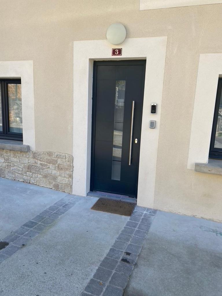 Suran - 2 Pers-Wifi-Confort Oyonnax Eksteriør bilde